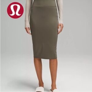 Lululemon Nulu Slim-Fit High-Rise Skirt Army Green